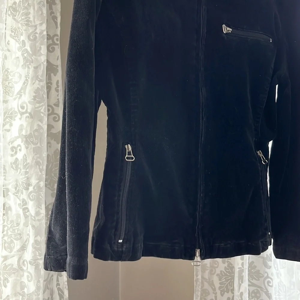Black Jacket - Picture 3 of 3